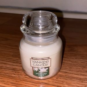 ❄️Yankee Candle Sparkling Snow Candle